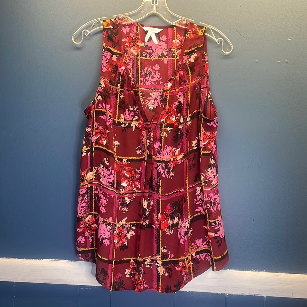 Sleeveless sheer floral print top